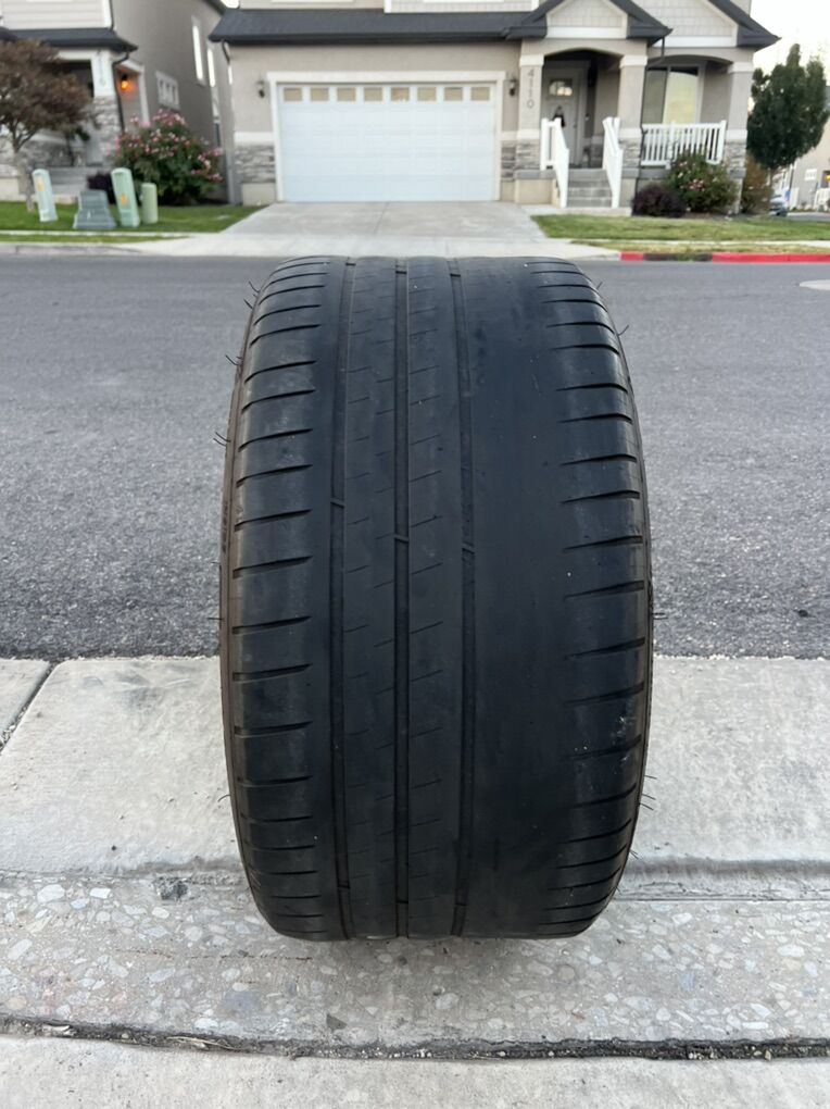 285/30R20 Michelin pilot sport 4s spare tire