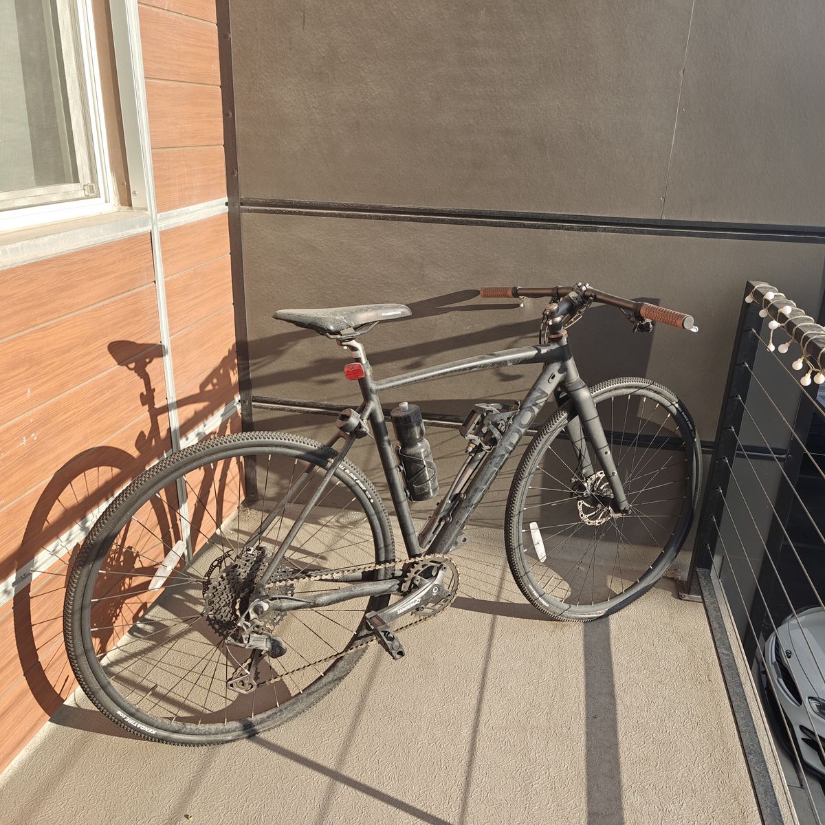 Poseidon - Medium Frame, Flat Bar, Disc Brakes, Water Bottle Holder