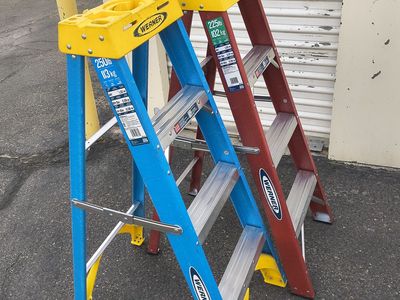 Like New Werner 4 ft Fiberglass Step Ladders