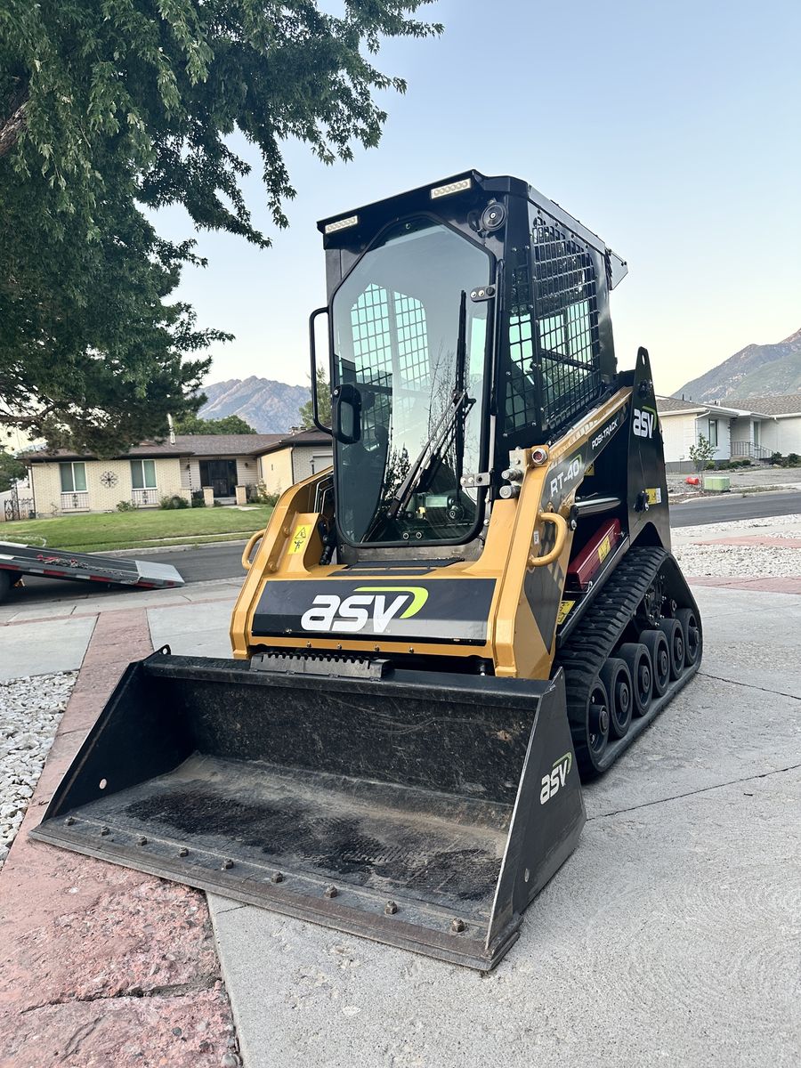Mint ASV RT-40 with heat and ac. Fully loaded