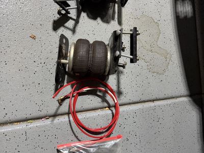 2nd Gen Tundra Air Bags and front leveling pucks