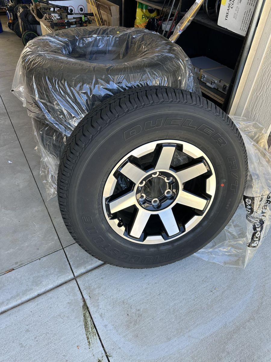 Toyota TRD offroad 4Runner Tires and wheels- Never been used. P265/70 R17