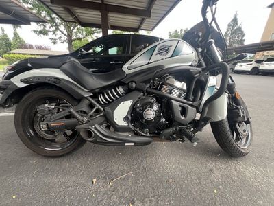 Kawasaki Vulcan S 650 Cruiser Motorcycle - White & Black