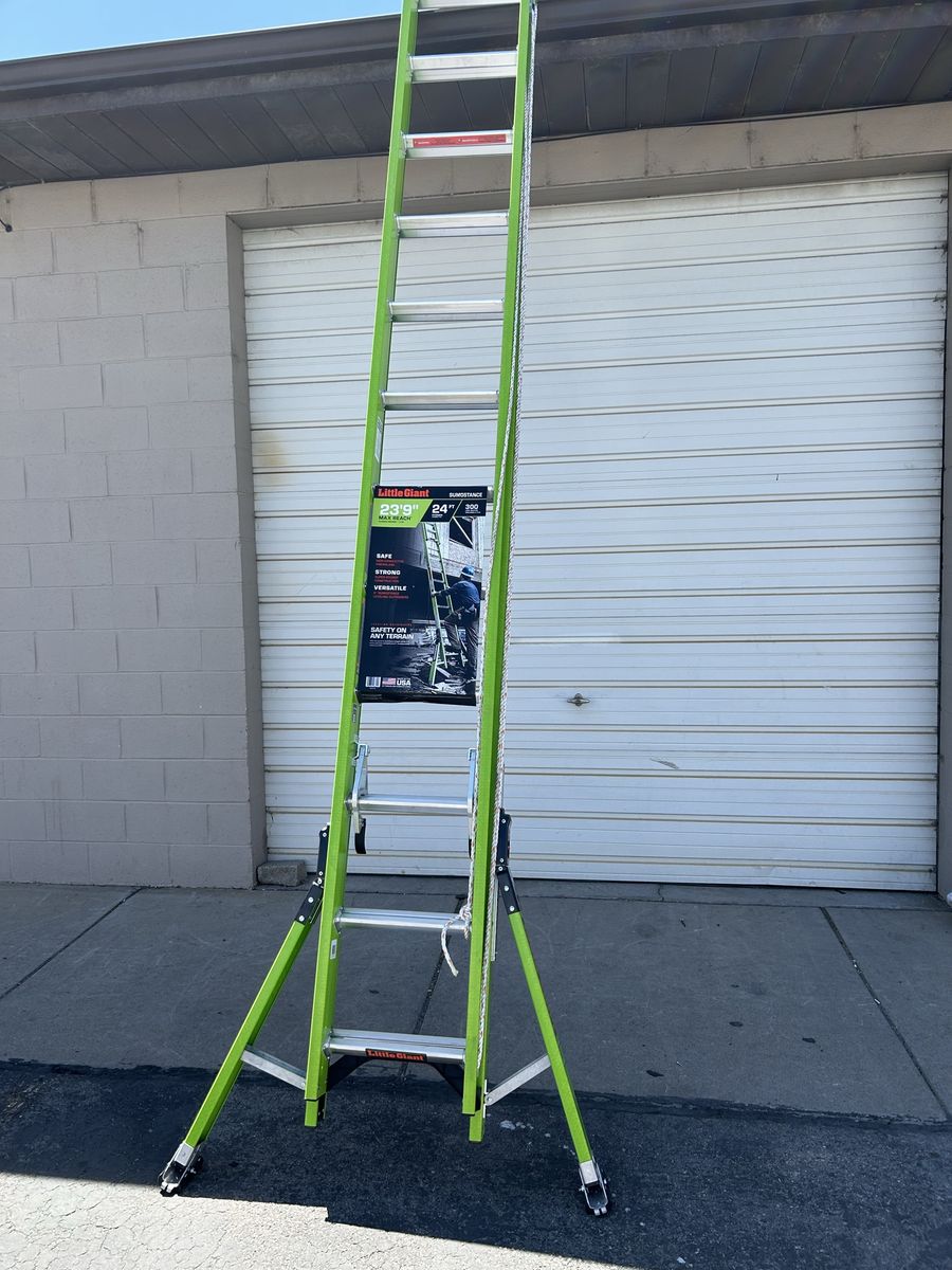 Brand new little giant SUMOSTANCE 24ft ladder
