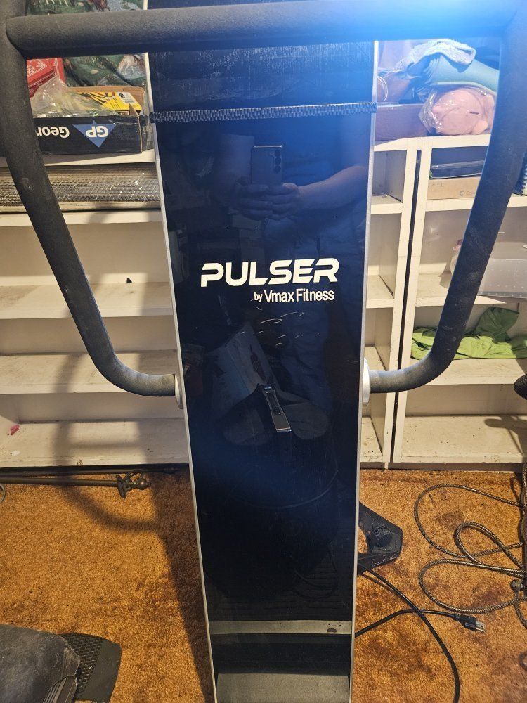 Vibrating machine for good circulation
