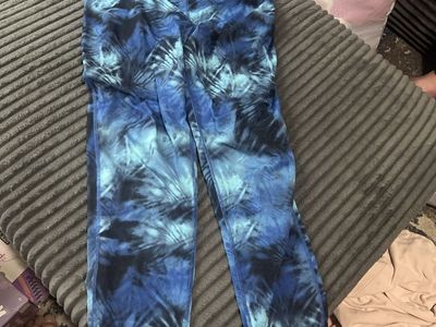 Blue Tie-Dye Athletic Leggings Size XL 16