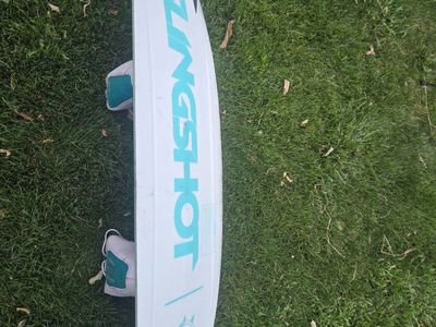 Slingshot Contrast 134 Wakeboard with Bindings Included