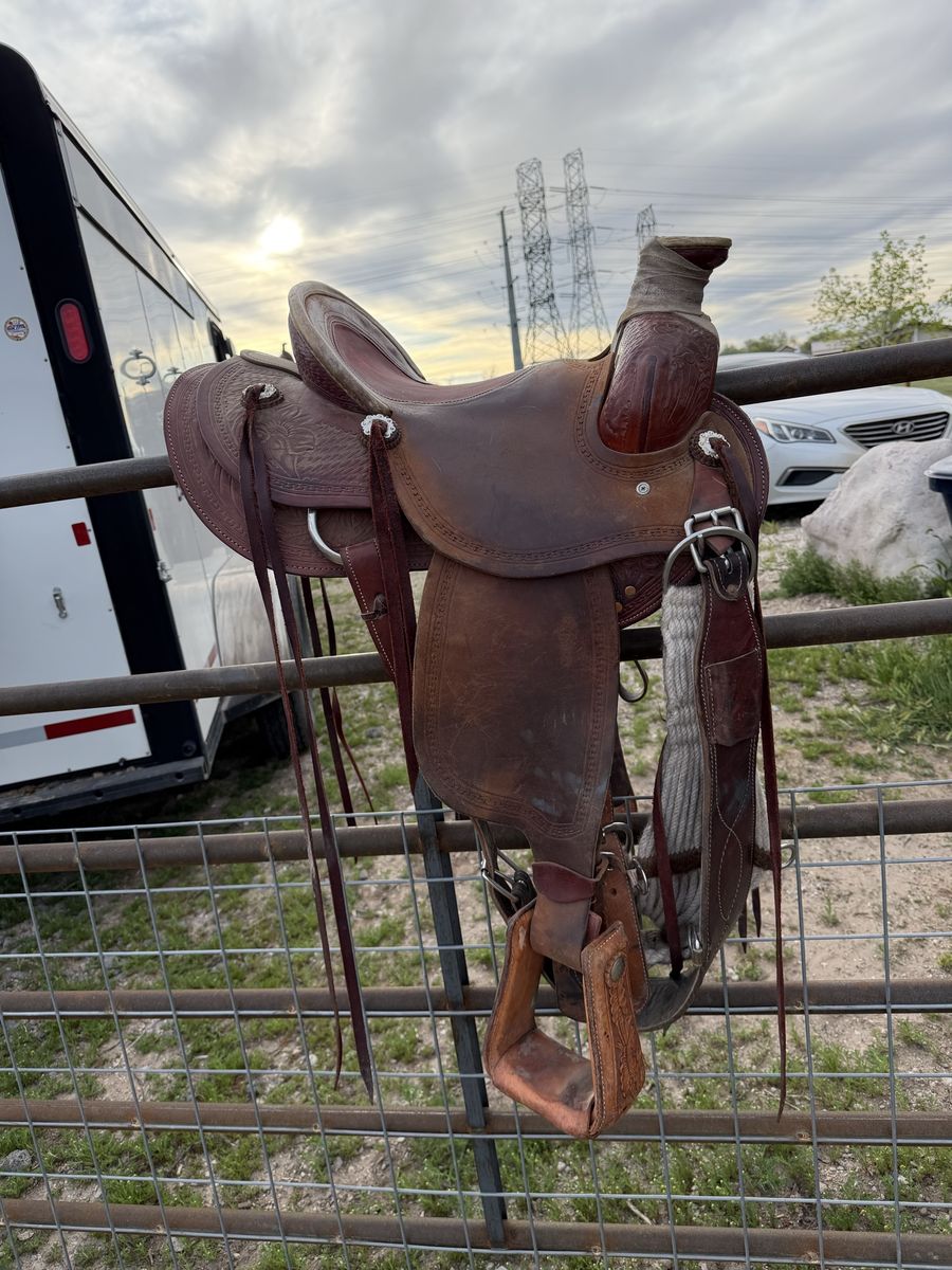 Vickers Rope/Ranch Saddle