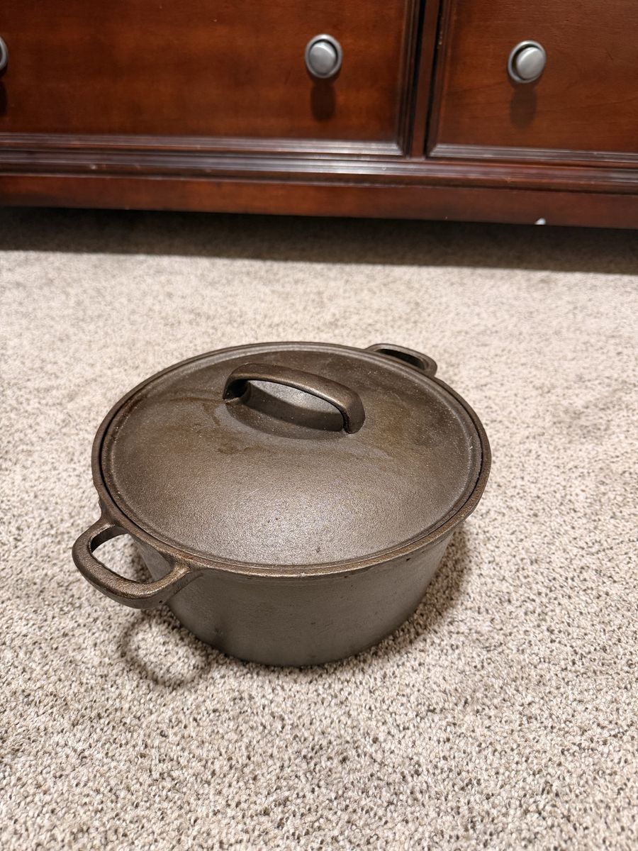 Cast iron pot legless 