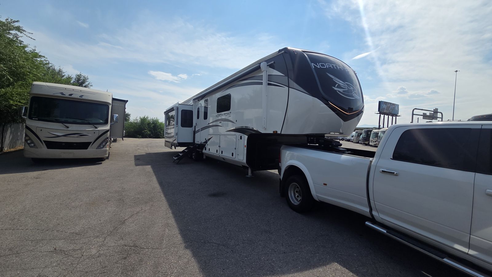 2024 Jayco North Point 387FBTS