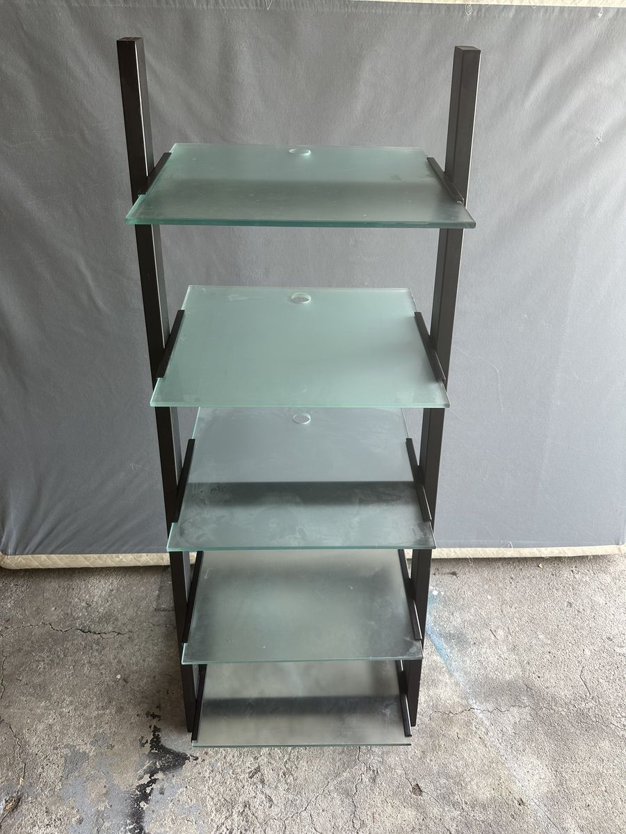 Glass shelving unit