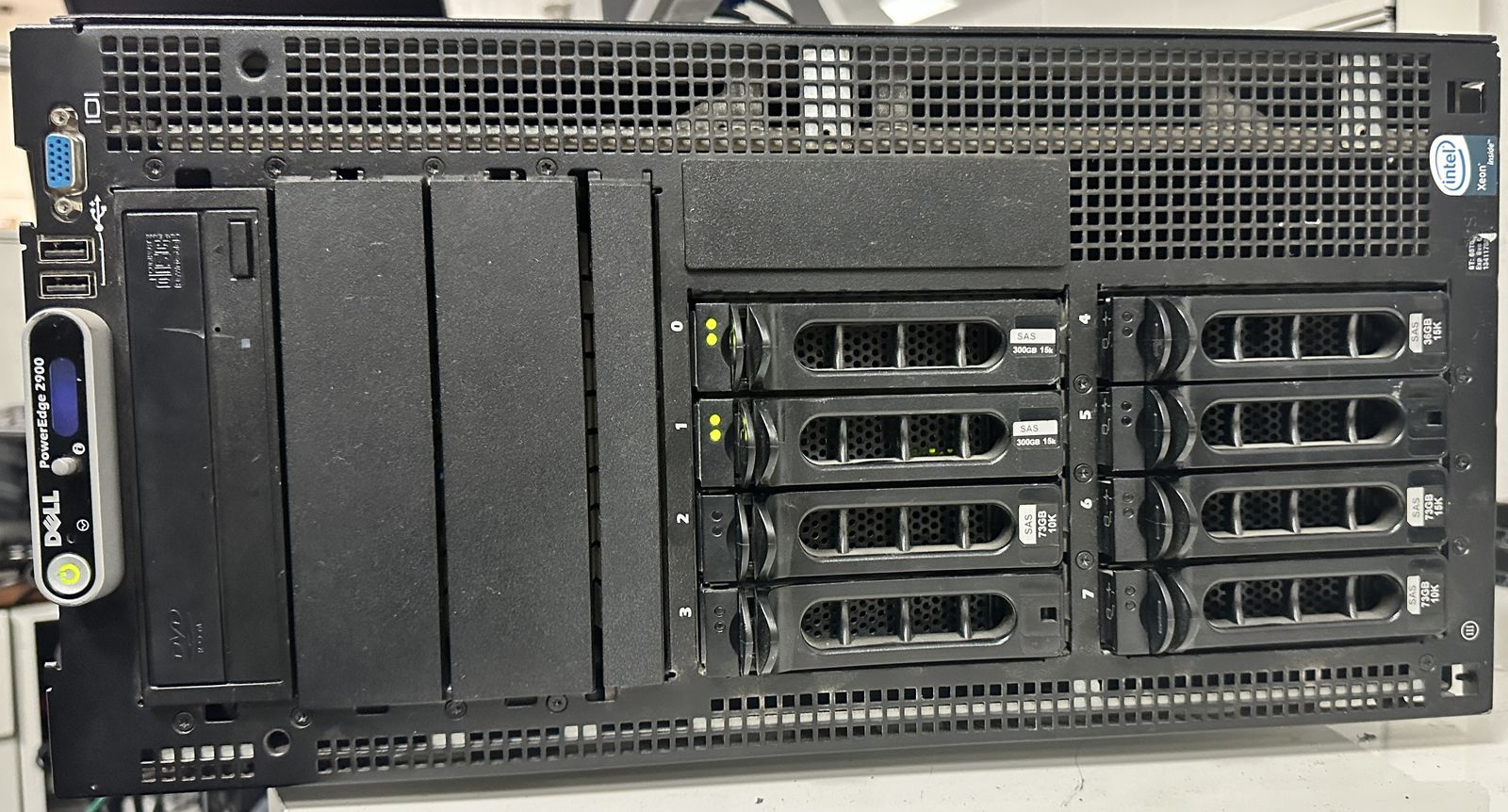 Dell PowerEdge 2900 Server - 2 x 4 Core Intel Xeon E5440 2.83GHz, 12GB DDR2, 2 x 140GB HDD - $150 OBO - Local Pick Up Only