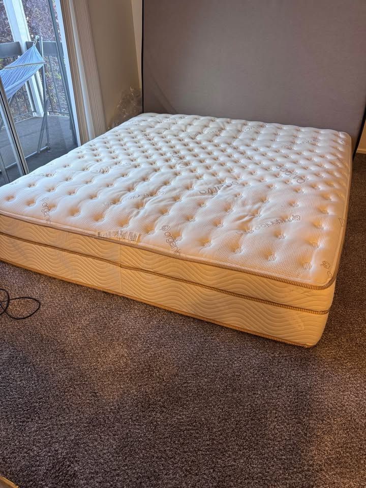 Saatva Classic King Luxury Firm 14.5” Mattress