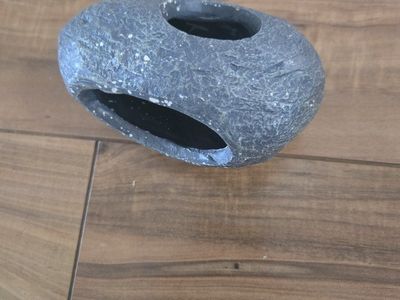 small stone hide