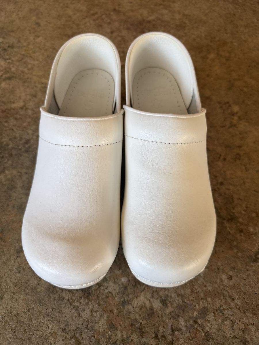 Dansko White Clogs Women Size 40
