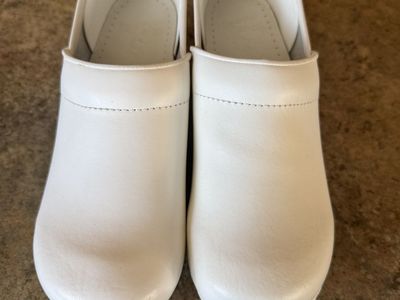 Dansko White Clogs Women Size 40