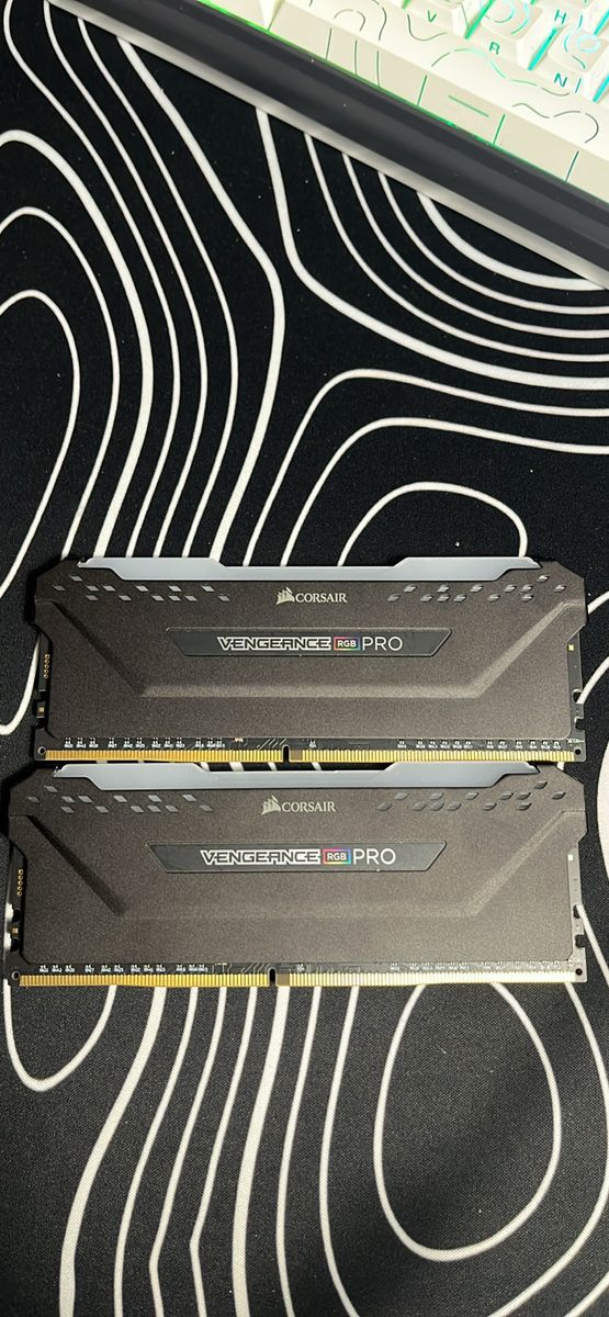 Corsair Vengeance RGB Pro 32GB (2x16GB) DDR4 3200MHz