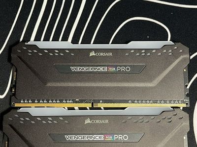 Corsair Vengeance RGB Pro 32GB (2x16GB) DDR4 3200MHz