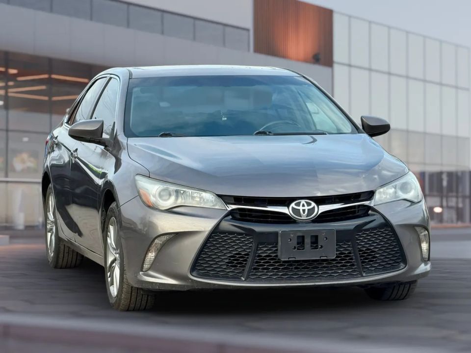 2017 Toyota Camry SE