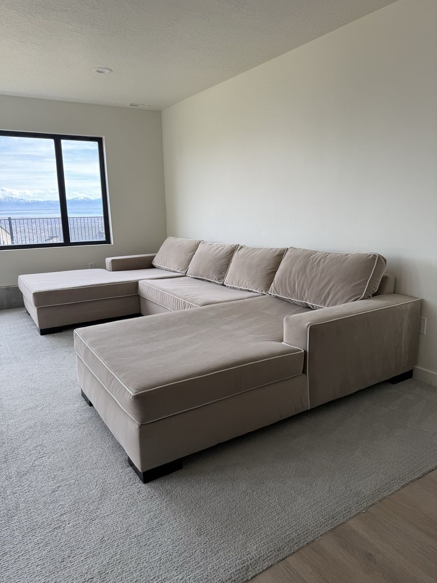Oversized 3-Piece Sectional Couch – Custom Beige/Tan – Excellent Condition