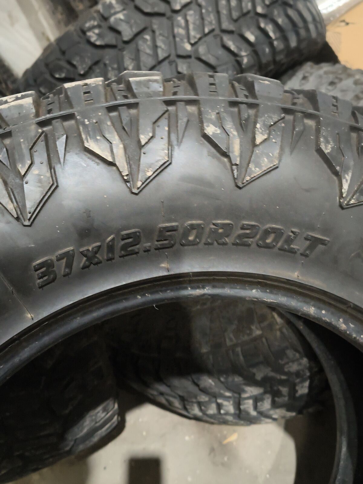 37x12.50 20