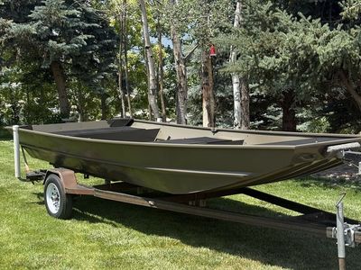 Tracker 16 by 48 Jon boat flat bottom Jon boat