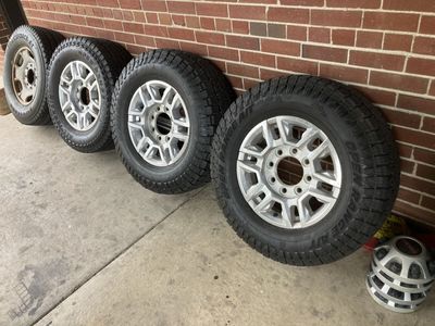 265/70/17 LT