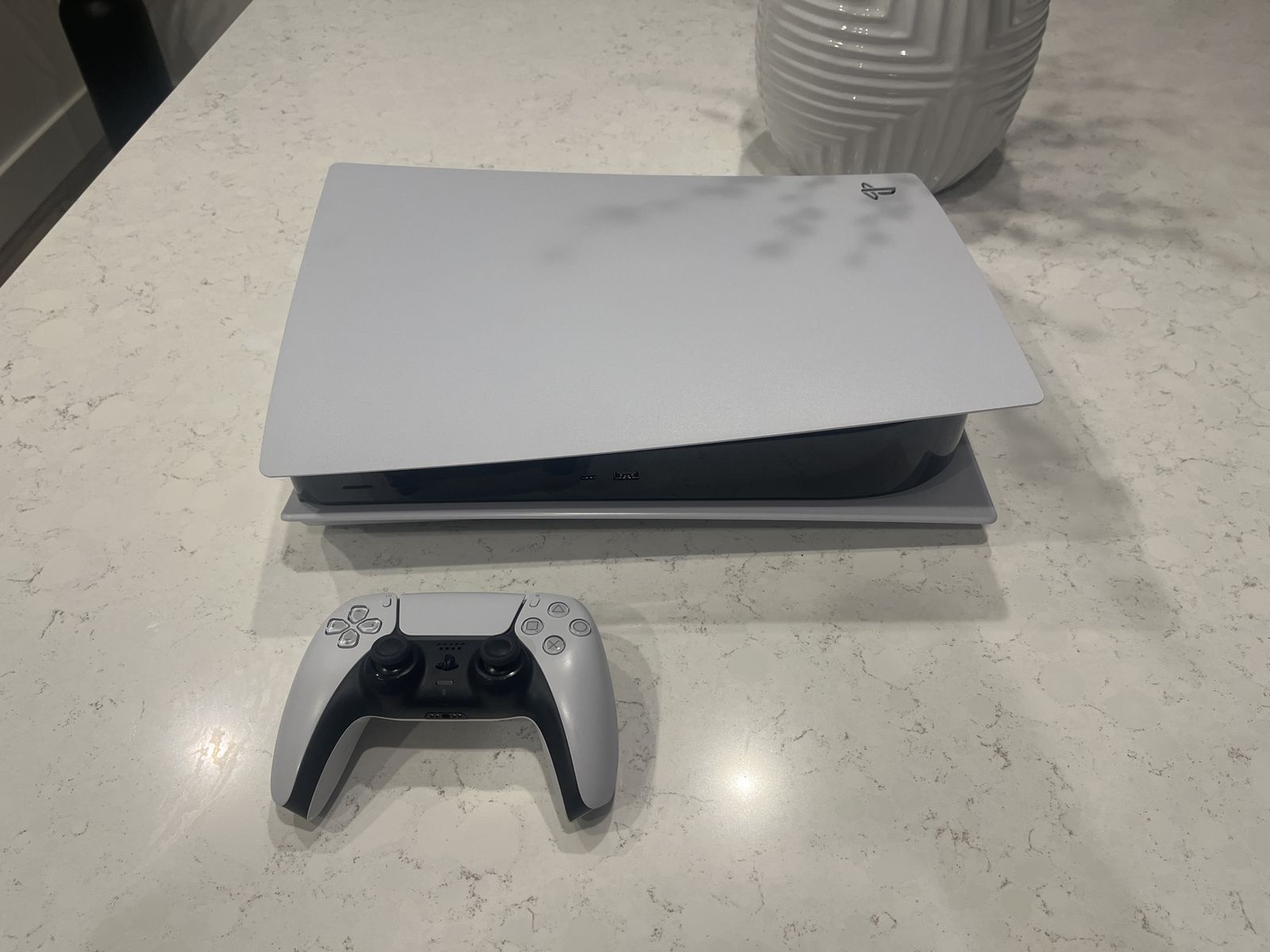 PlayStation 5 Disc Edition + Spiderman Miles Morales Disc