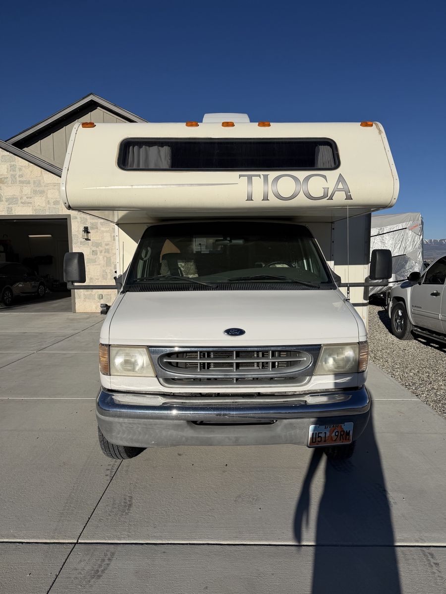 2001 Tioga Motorhome 23E 24 Foot With Slide Out