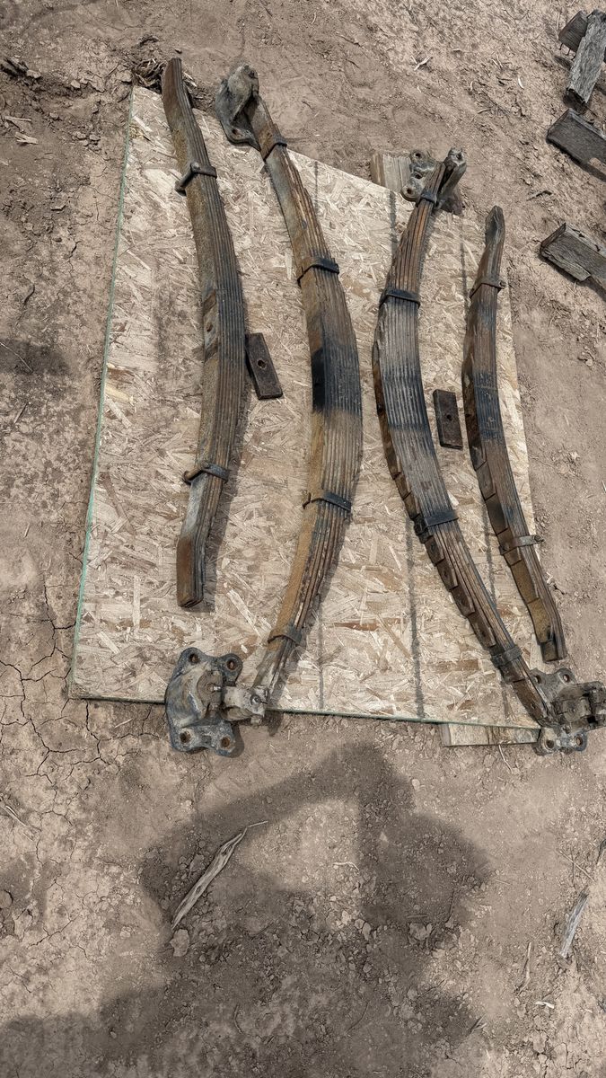 1942-1945 Dodge WWII WC 3/4 Ton Rear Leaf Springs Set