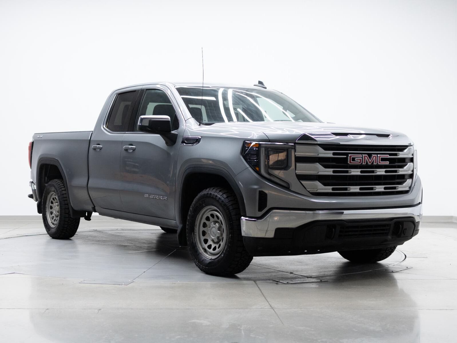 2023 GMC 1500 SLE