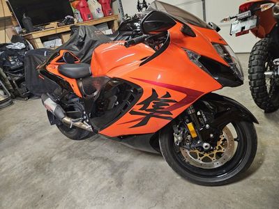 2024 Suzuki Hayabusa ABS Orange & Black - Low Miles 3300, Yoshimura Exhaust At4, Excellent Condition. 25th anniversary edition
