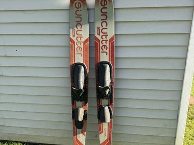 Vintage! Coleman Suncutter Waterskis