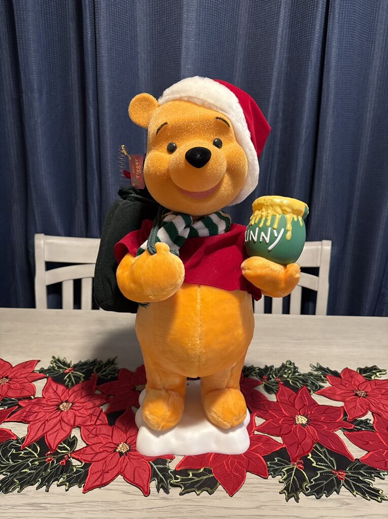 Vintage Animated Winnie The Pooh Figure