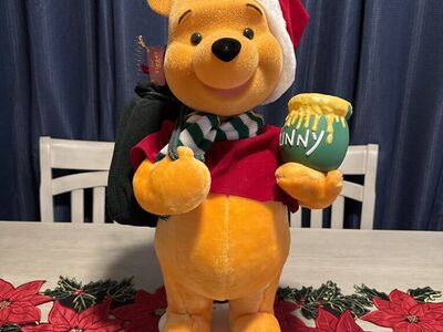 Vintage Animated Winnie The Pooh Figure