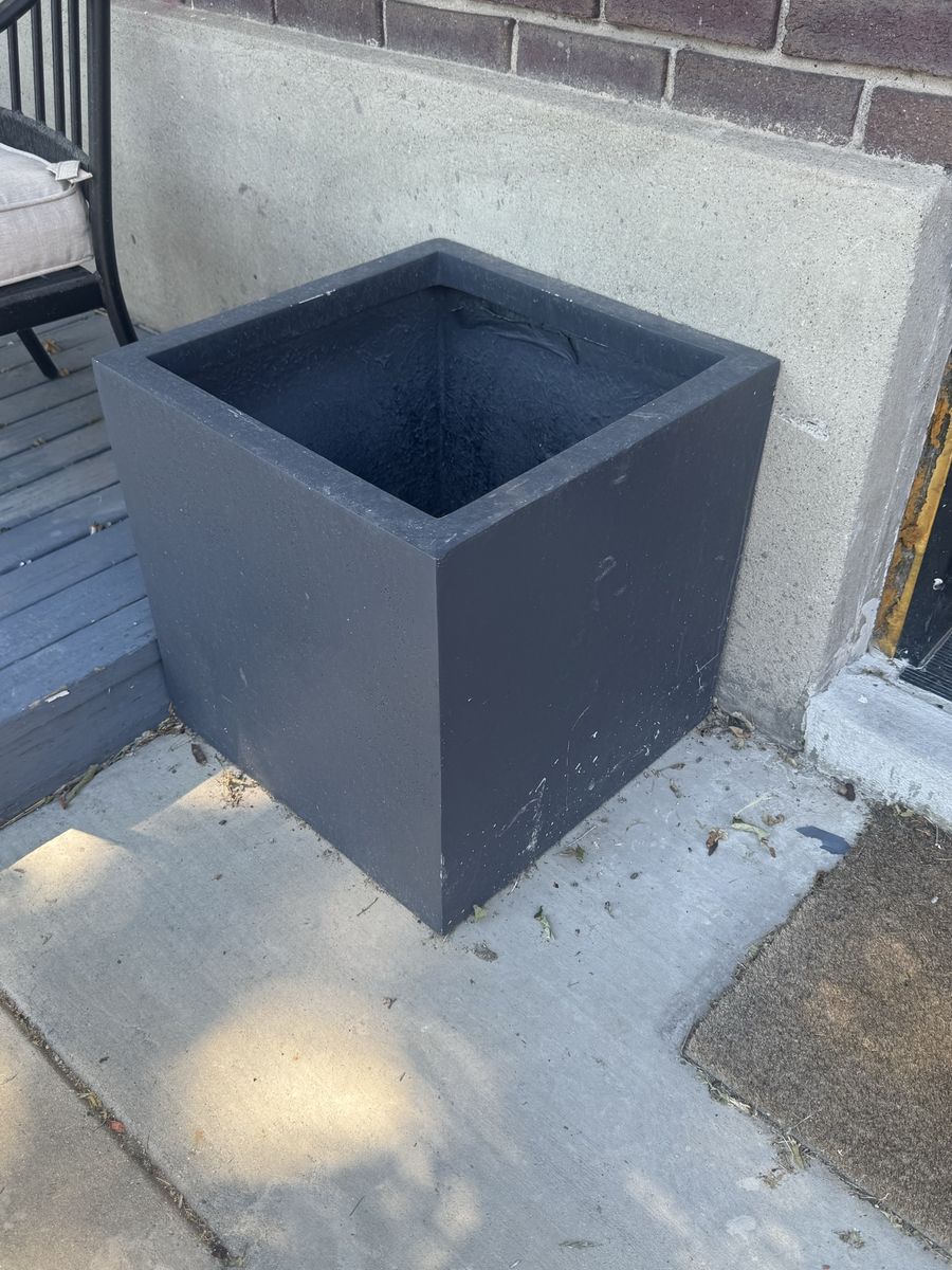 Large Square Indoor/Outdoor Planter Pot - Black