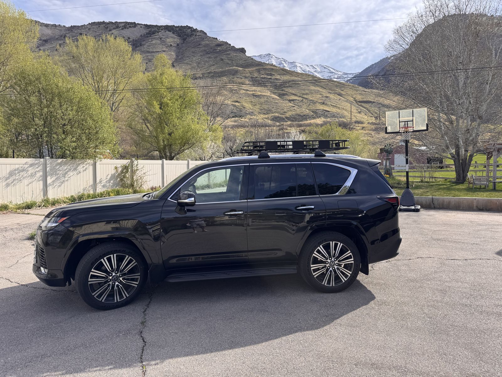 2025 Lexus LX 600 Luxury