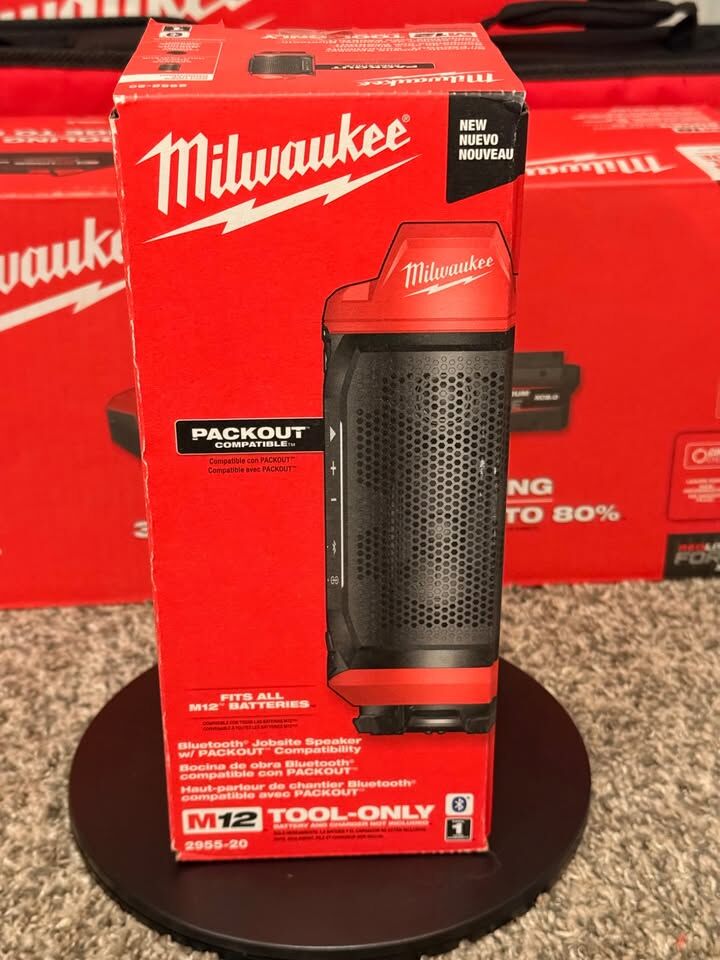 Milwaukee M12 Bluetooth Jobsite Speaker with PACKOUT Compatibility - Brand New!