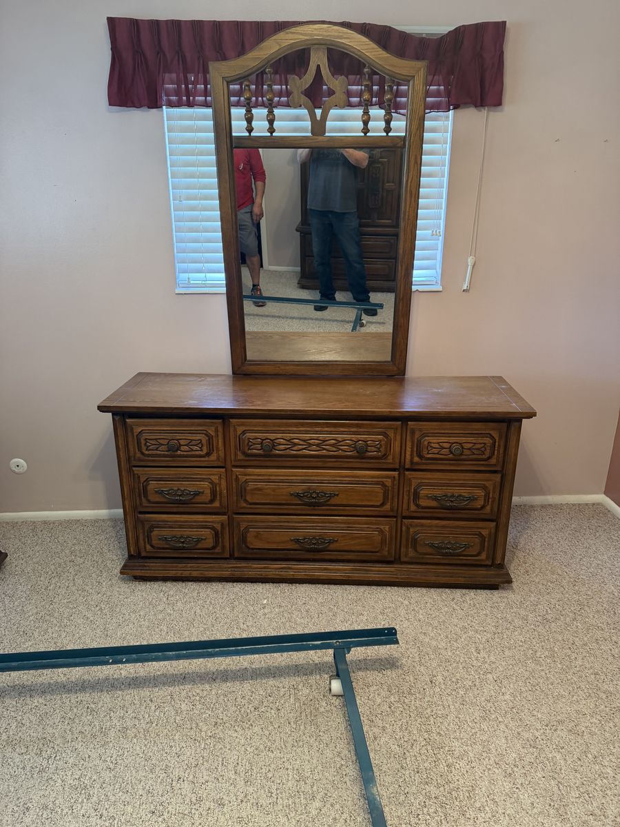 5 Piece Bedroom Set - Solid Wood