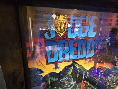 Judge dredd pinball machine 1993 & others