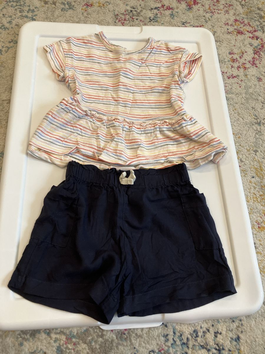 Baby girl outfit (12-18 months)
