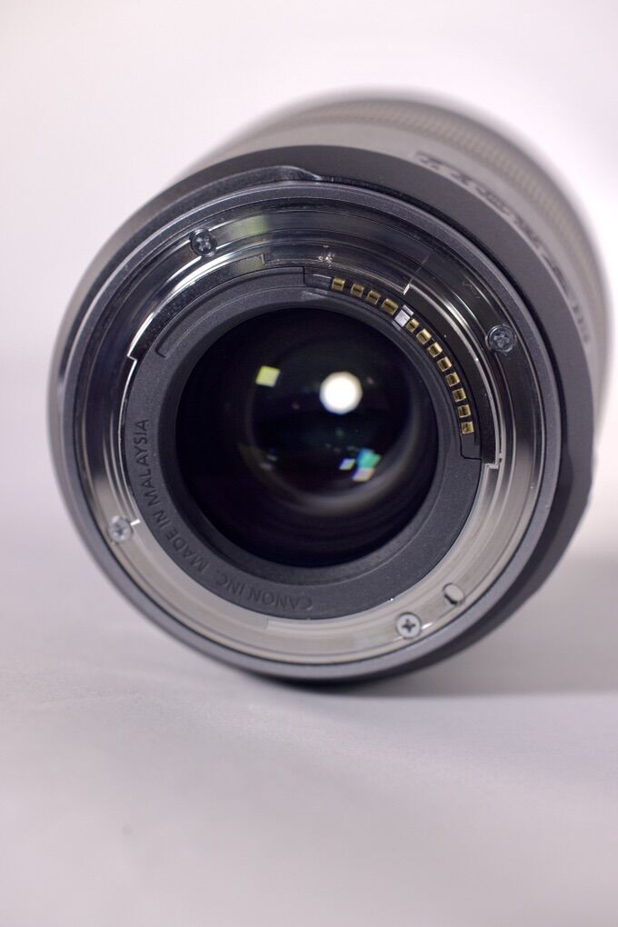 Canon RF 85mm F2 Macro is STM Like New
