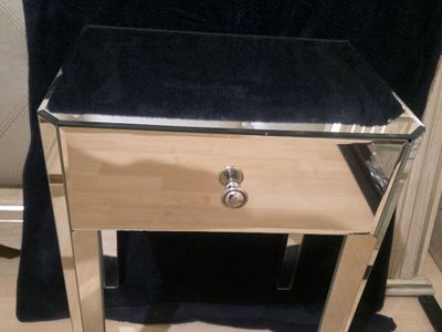 Night stand