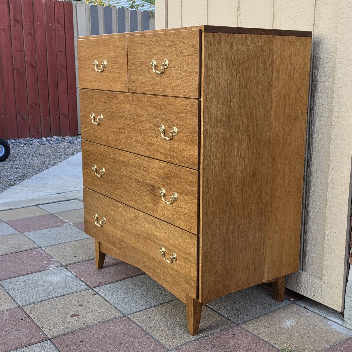Main image 6