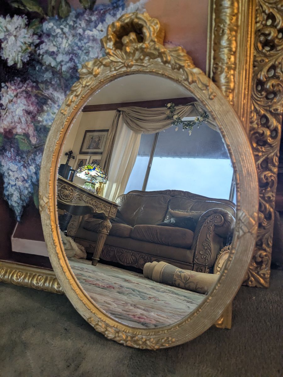 13.5x19" Antique Solid Carved Wood Oval Mirror
