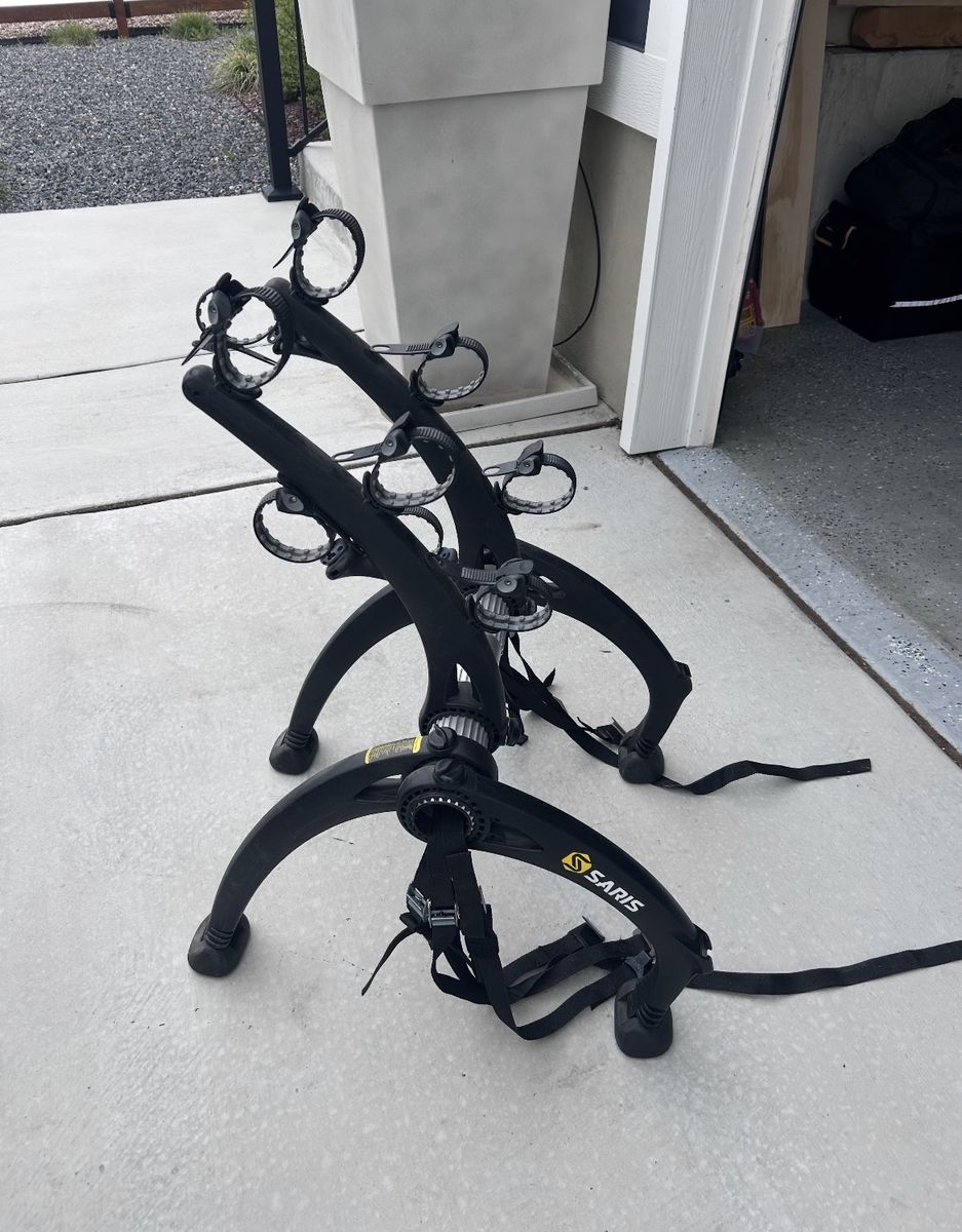 Saris Bones 3-Bike Trunk Mount Car Rack - Black, Used - Haul 3 Bicycles Securely