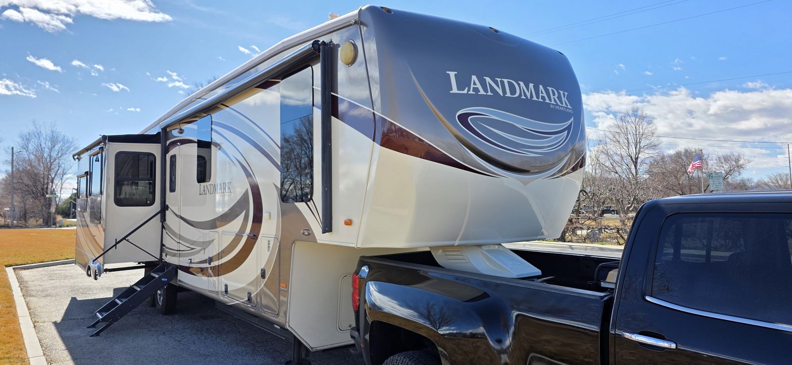 2012 Heartland Landmark Rushmore 40FT 5th Wheel – Off Grid Ready, Solar, Generator, Full Body Paint
