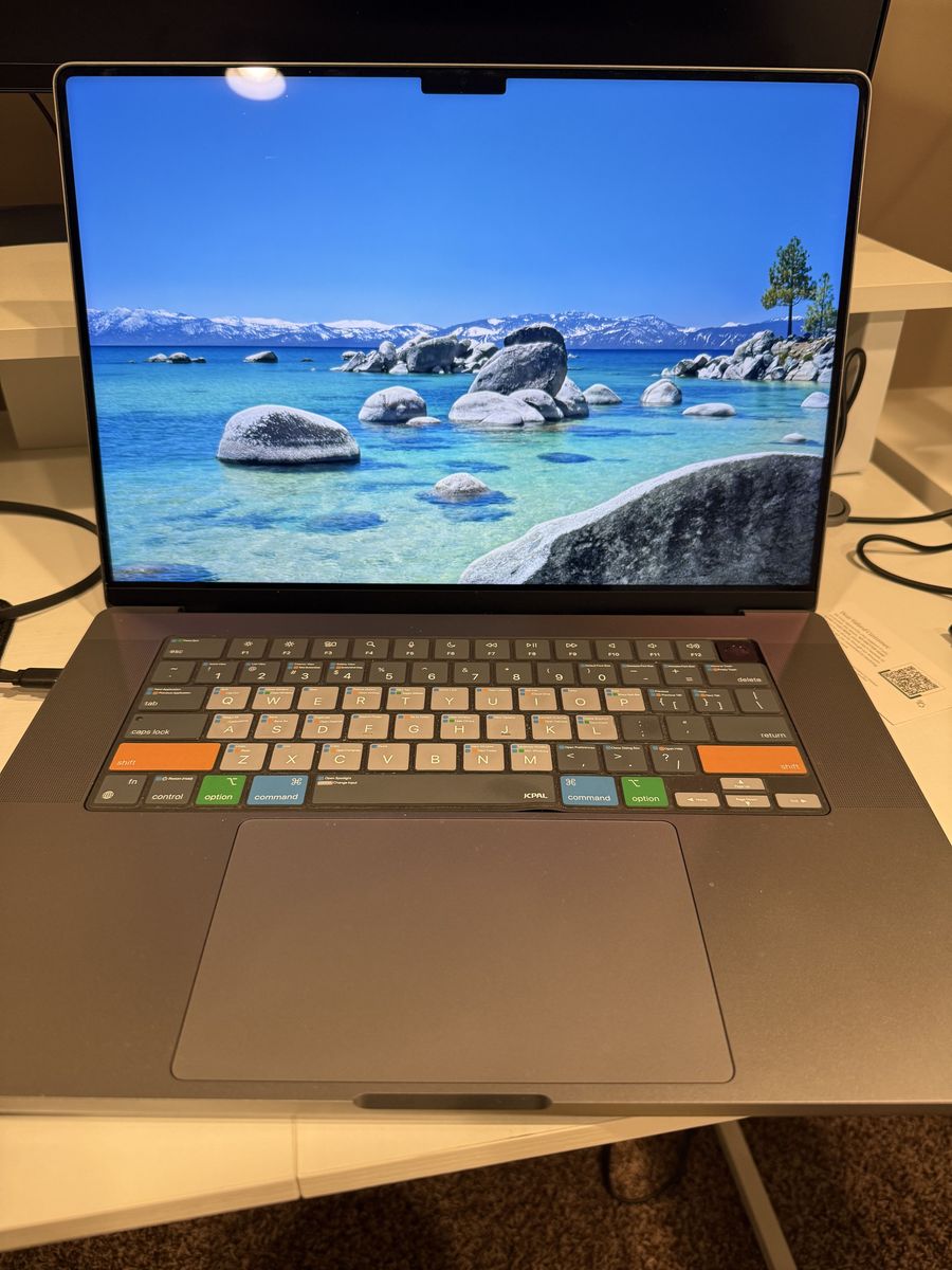 Apple MacBook Pro M2 16"