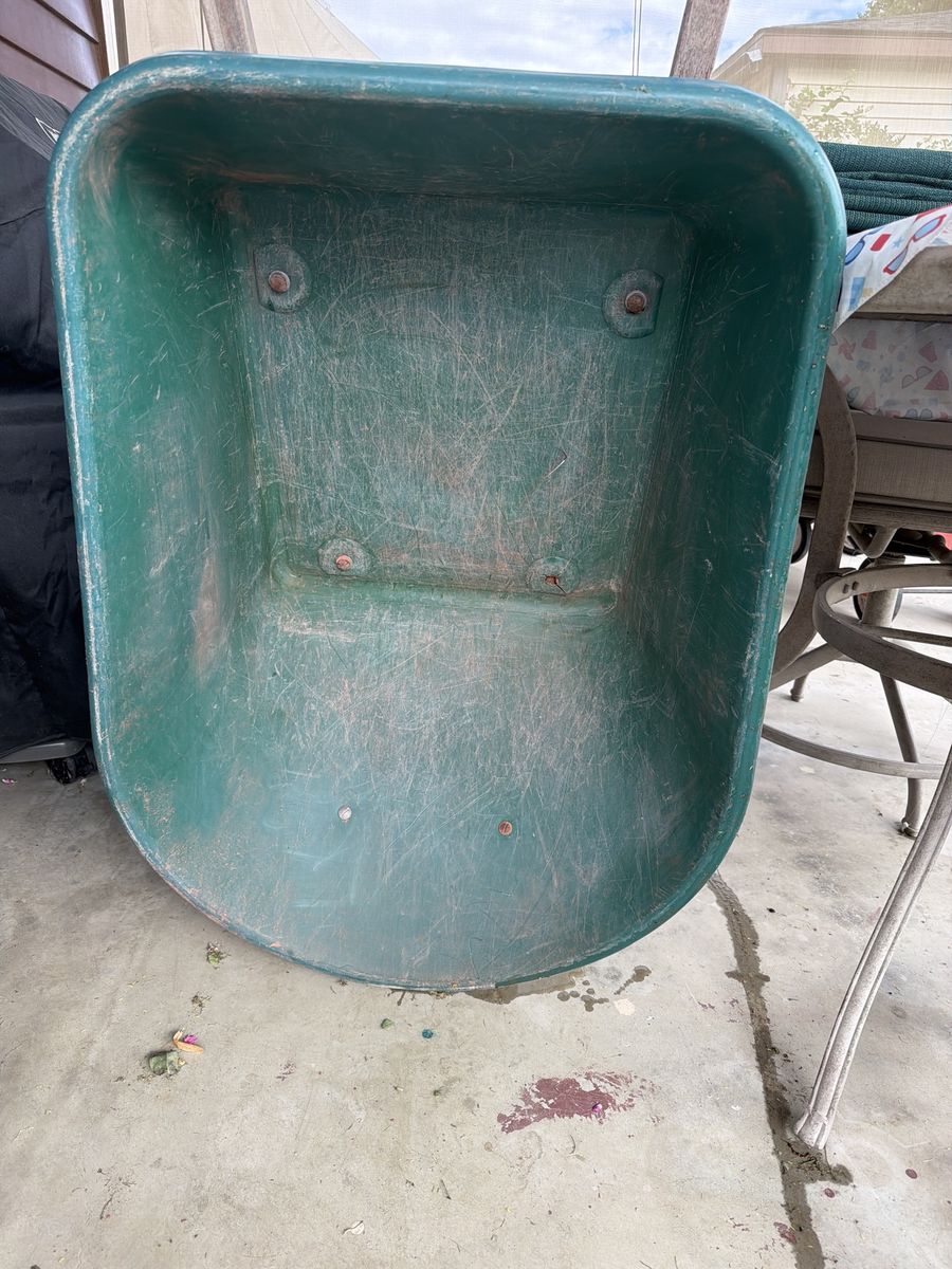 True Temper Wheel Barrow (5) years young minimal use