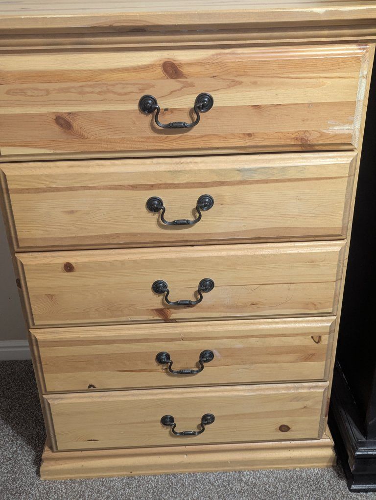 Pine Wood 5-Drawer Dresser with Bronze-Tone Pulls